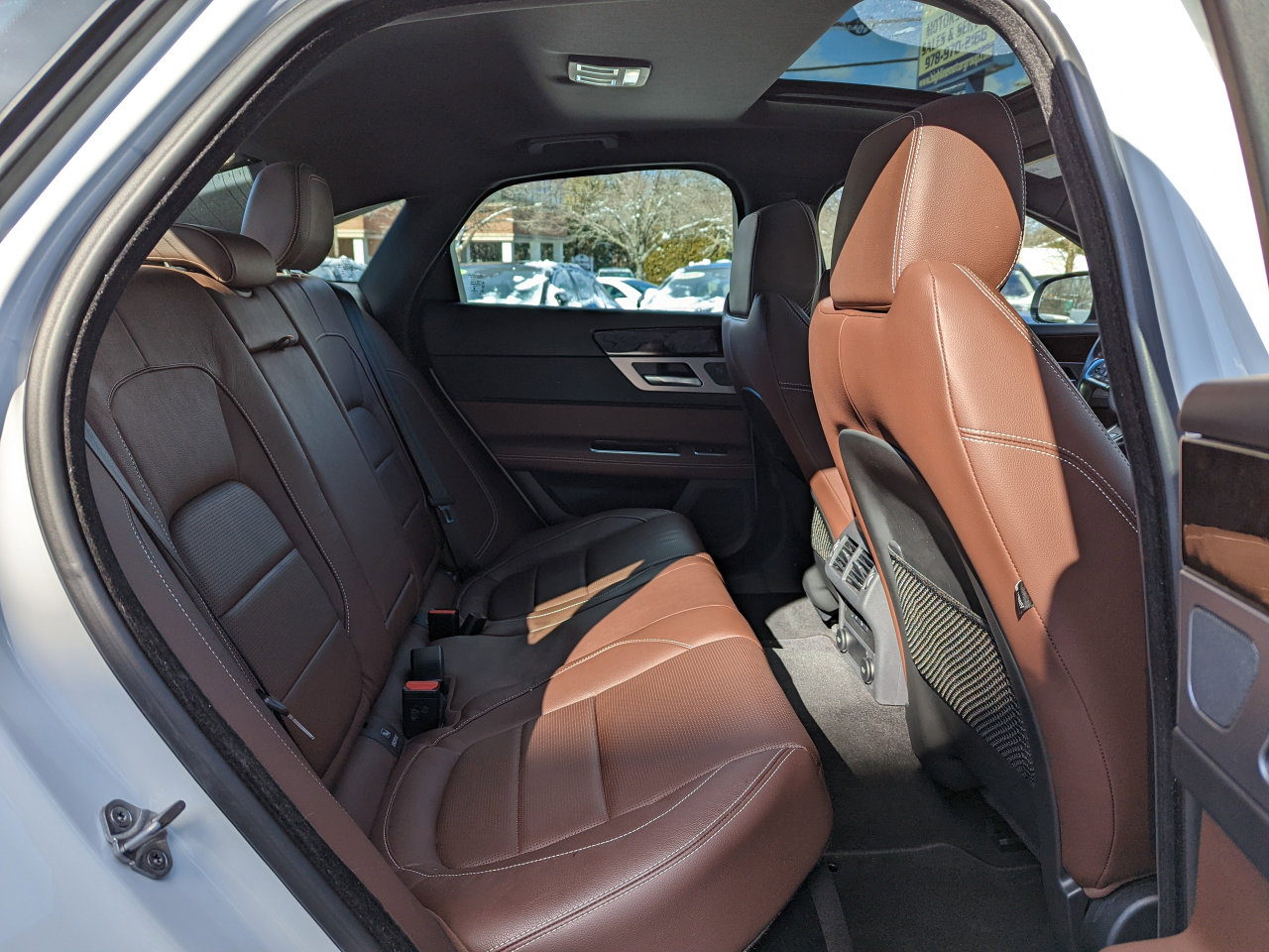 Used 2017 Jaguar XF R-Sport image 40