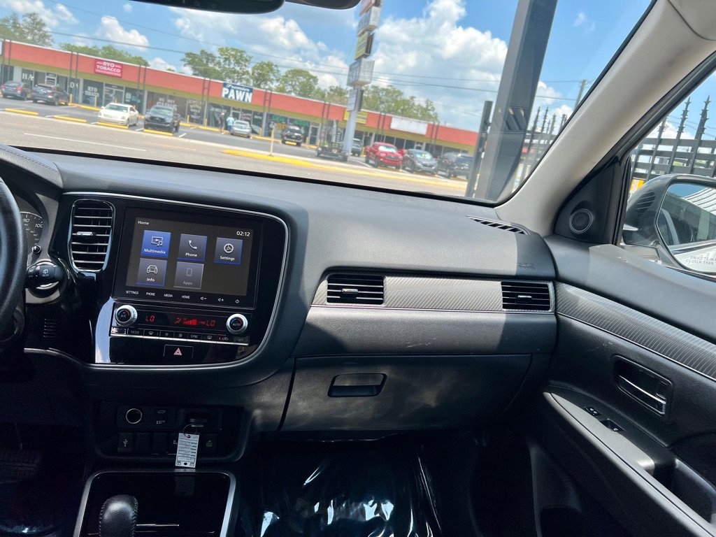 Used 2020 Mitsubishi Outlander SEL image 32