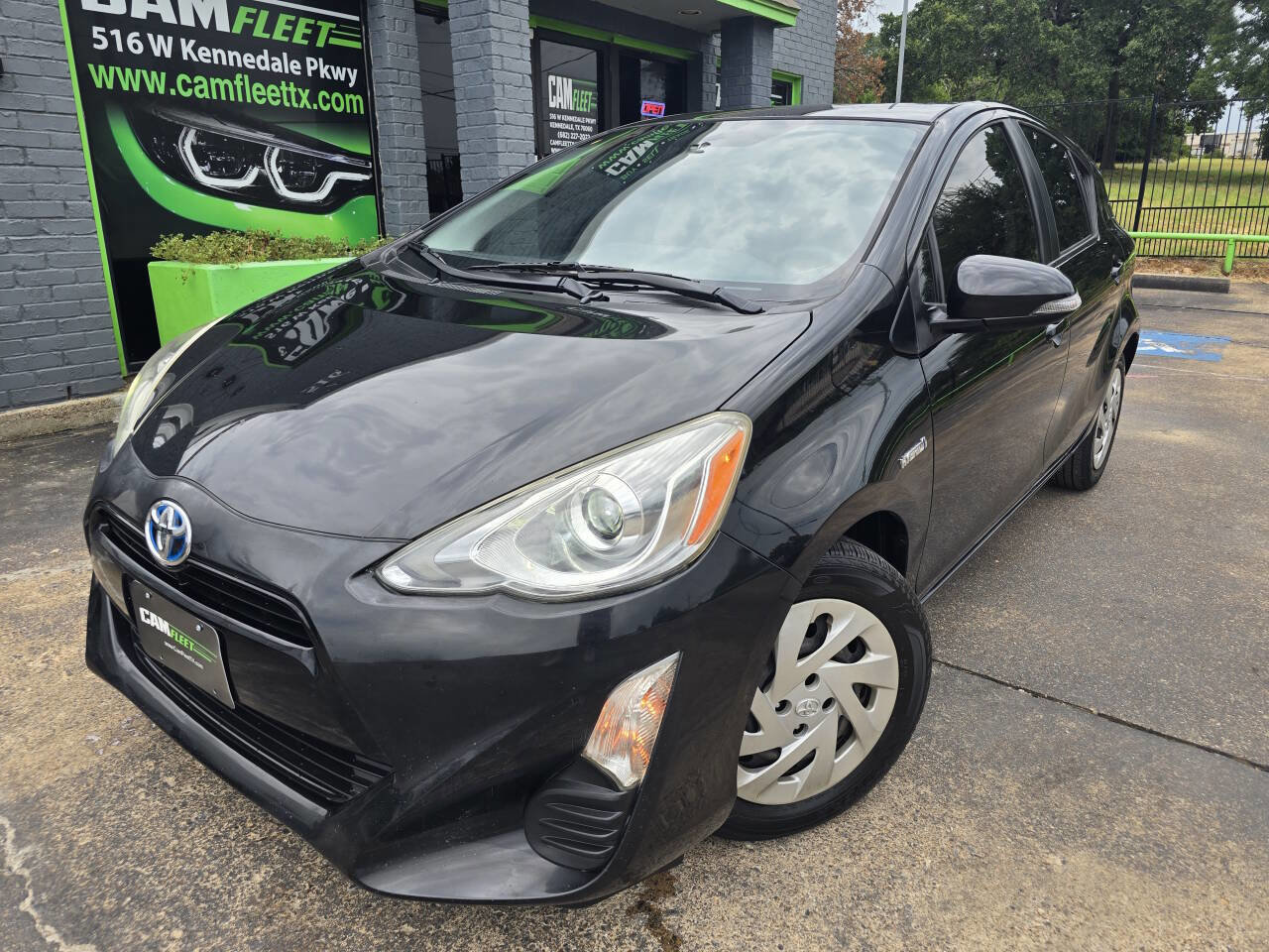 Used 2016 Toyota Prius C Two image 54