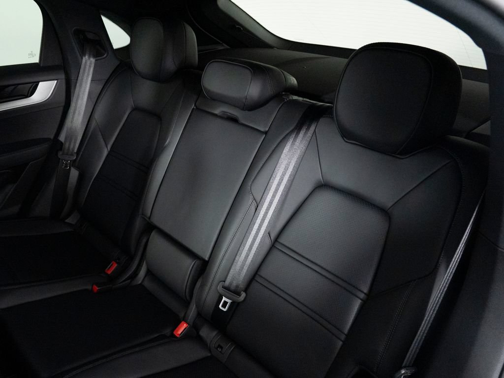 New 2026 Porsche Cayenne Coupe AWD/4WD image 41