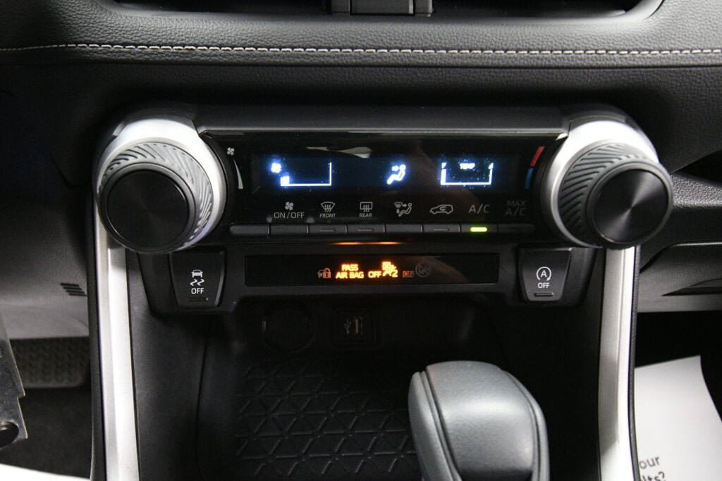 Used 2025 Toyota RAV4 LE FWD image 16