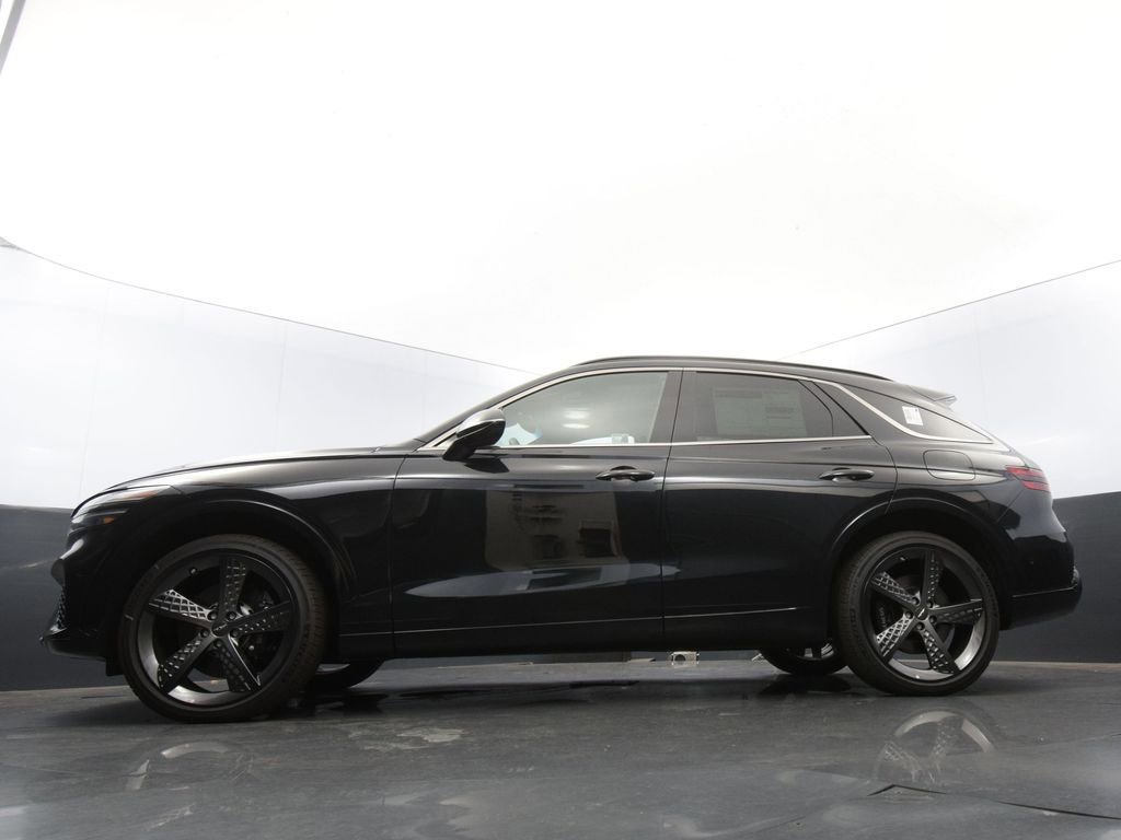 Used 2025 Genesis GV70 2.5T w/ Sport Prestige Package image 38