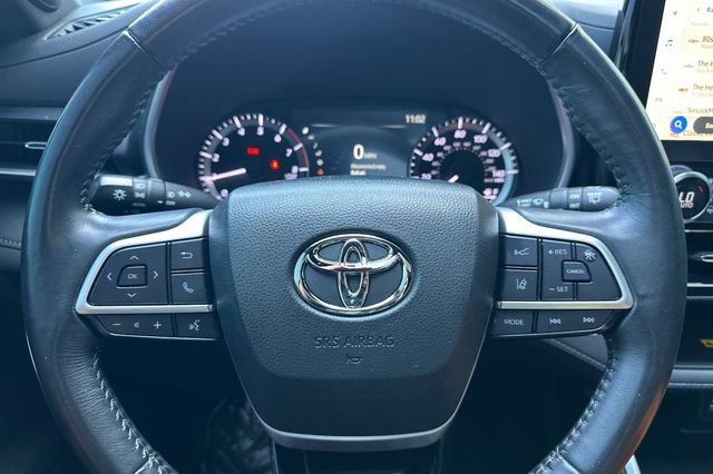 Used 2023 Toyota Highlander XSE AWD/4WD image 27