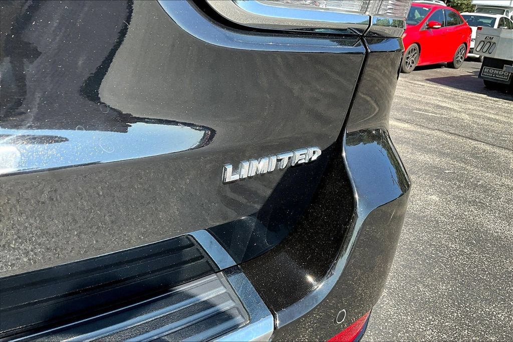 Used 2021 Jeep Grand Cherokee Limited AWD/4WD image 25