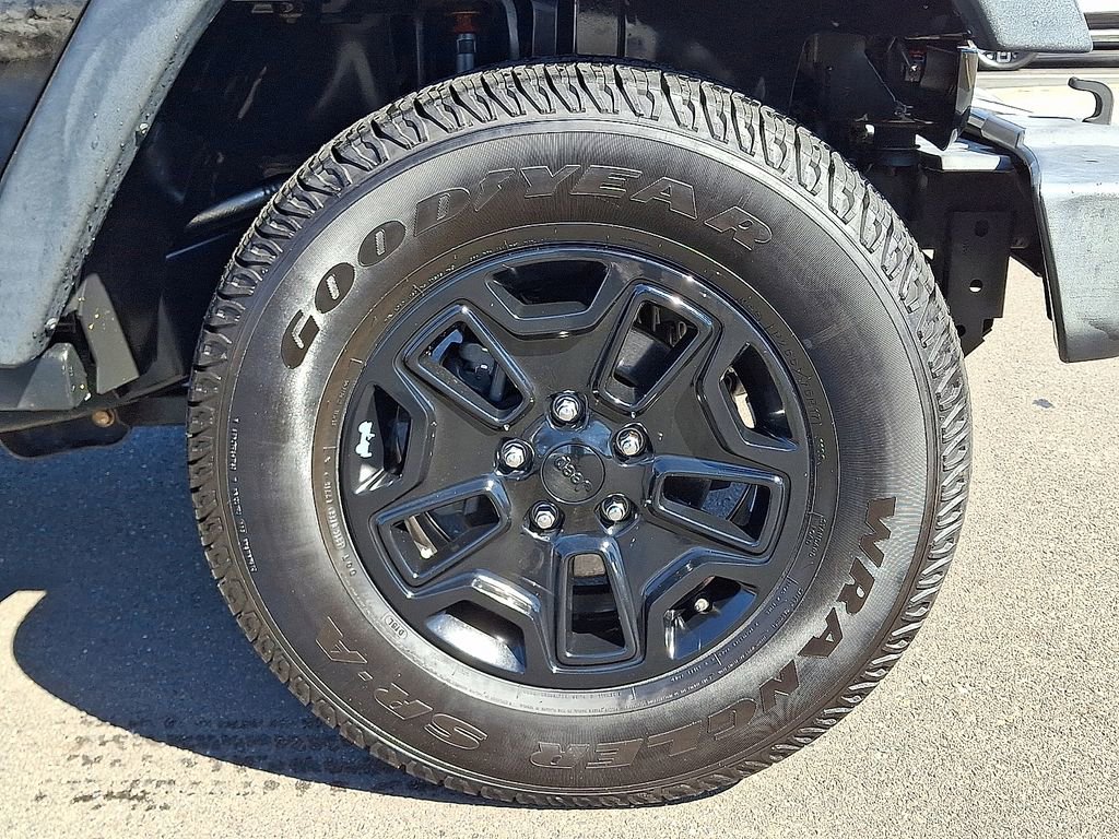 Used 2015 Jeep Wrangler Willys Wheeler image 8