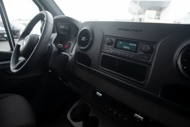 Used 2025 Mercedes-Benz Sprinter 2500 image 31