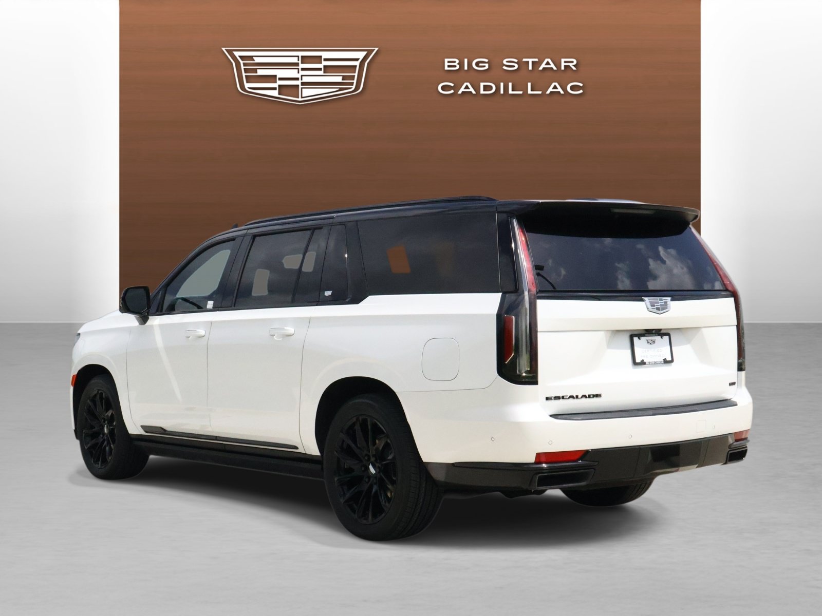 Used 2024 Cadillac Escalade ESV Sport Platinum w/ LPO, ONYX Package AWD/4WD image 3