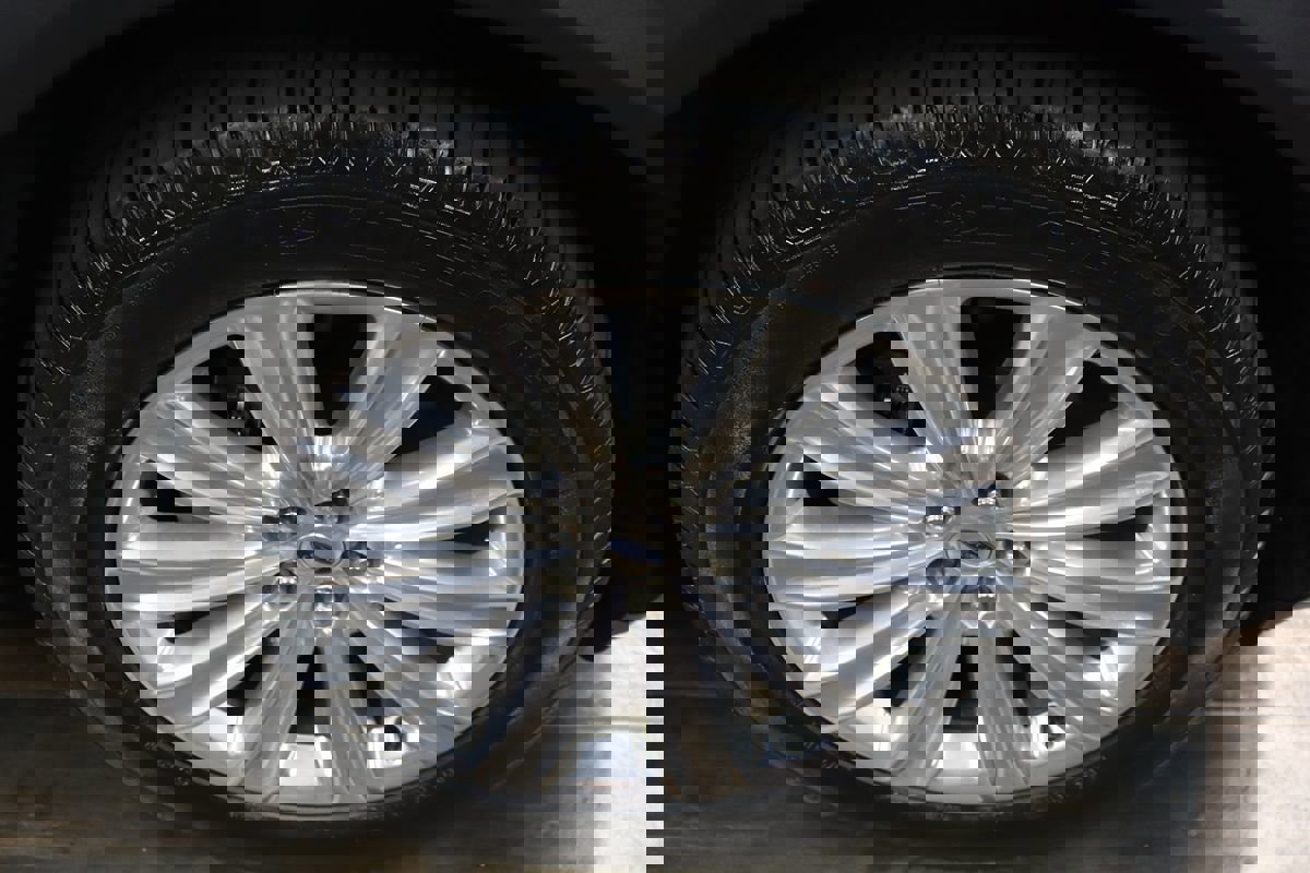 Used 2020 Ford Explorer Limited AWD/4WD image 27