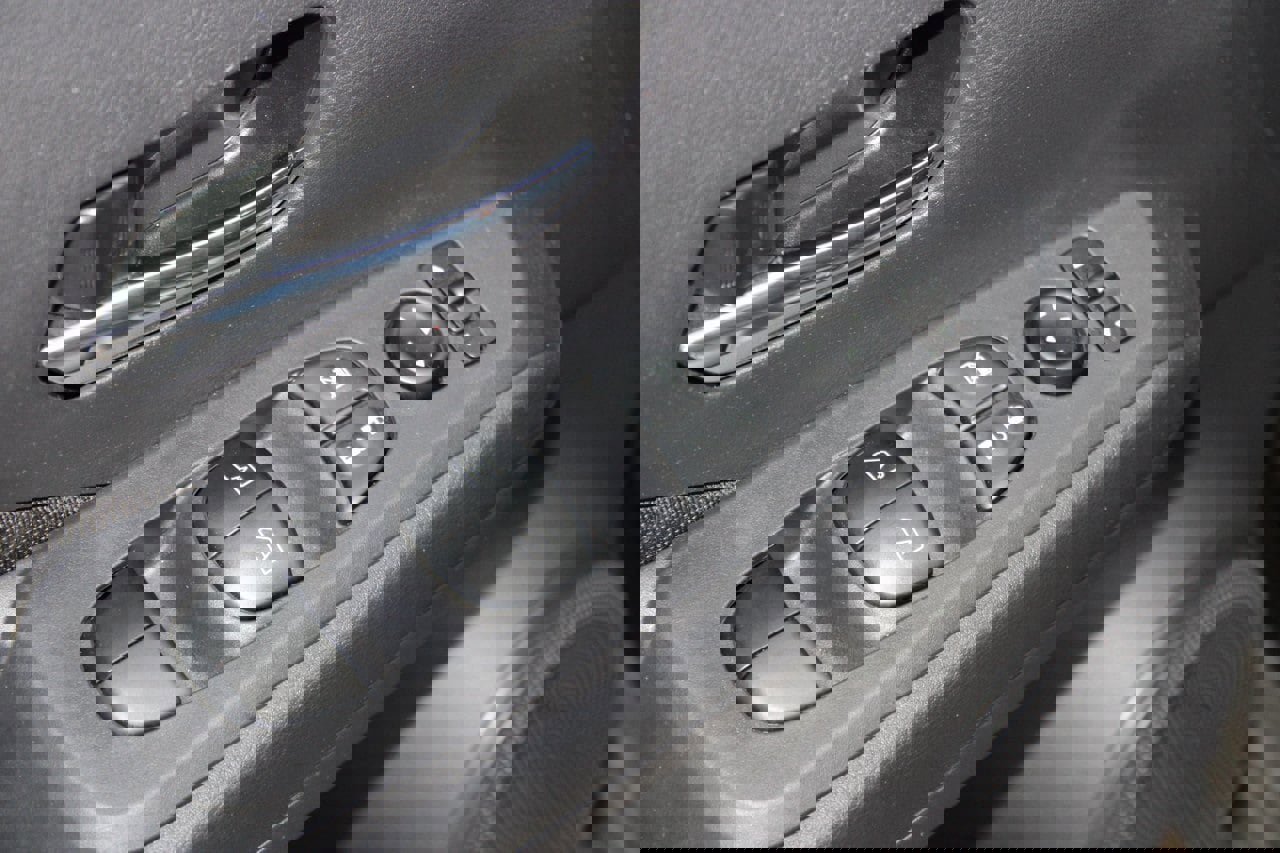 Used 2024 Nissan Kicks SV image 20