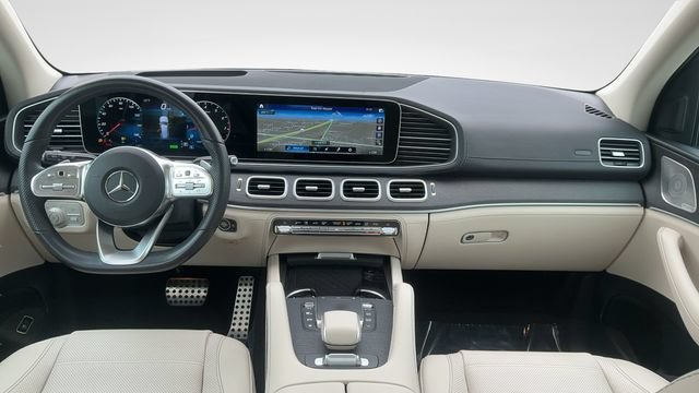 Used 2023 Mercedes-Benz GLS 450 4MATIC image 9