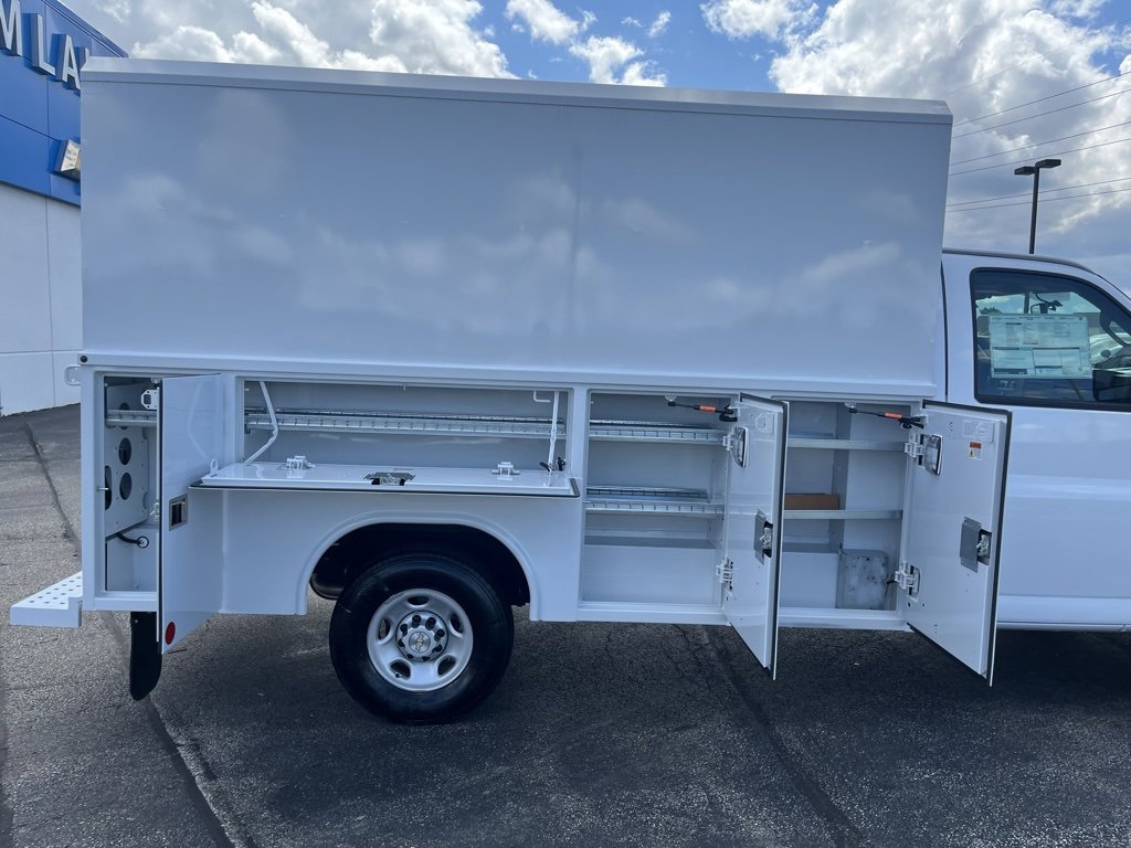 New 2025 Chevrolet Express 3500 w/ Power Convenience Package image 21
