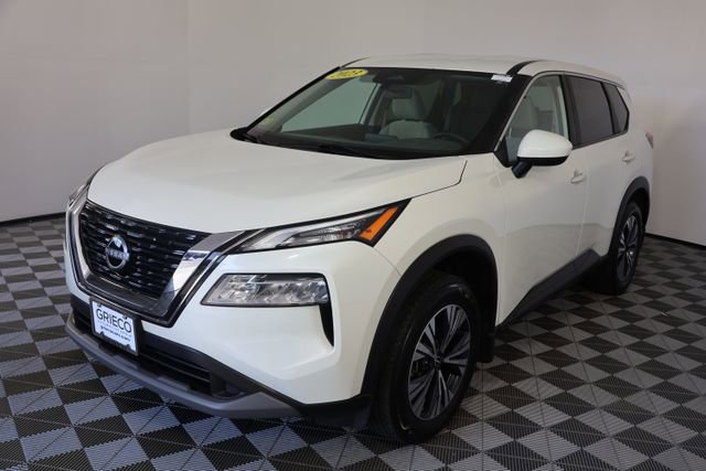 Used 2023 Nissan Rogue SV image 4
