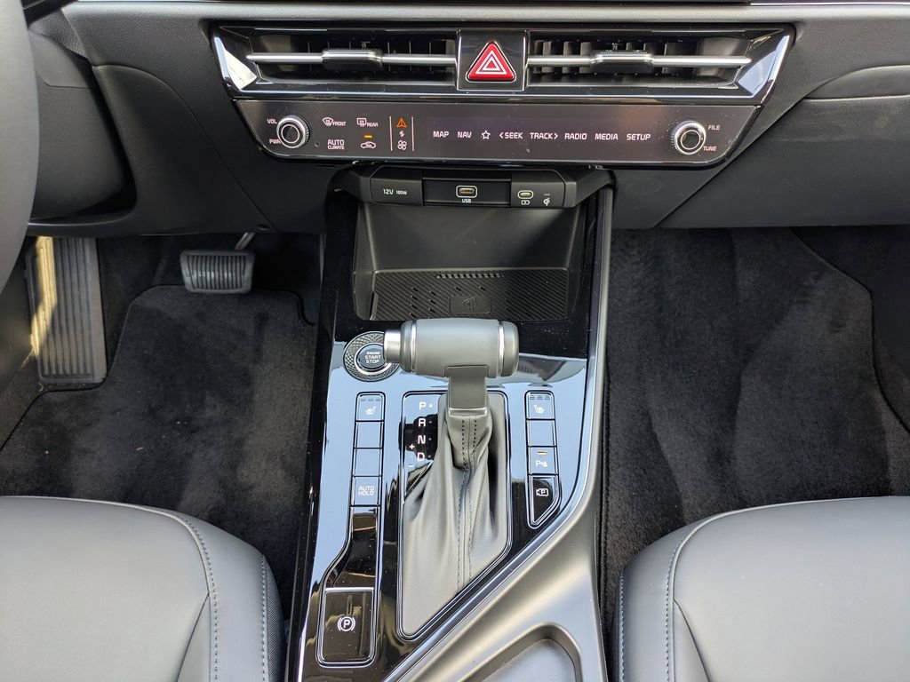 Used 2025 Kia Niro EX image 19