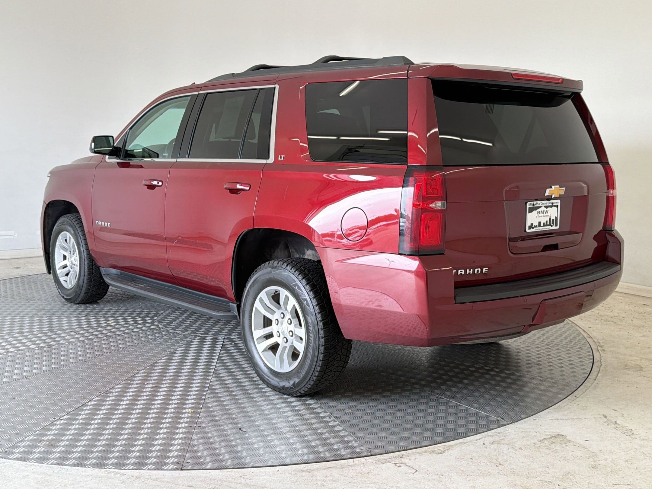 Used 2019 Chevrolet Tahoe LT image 3