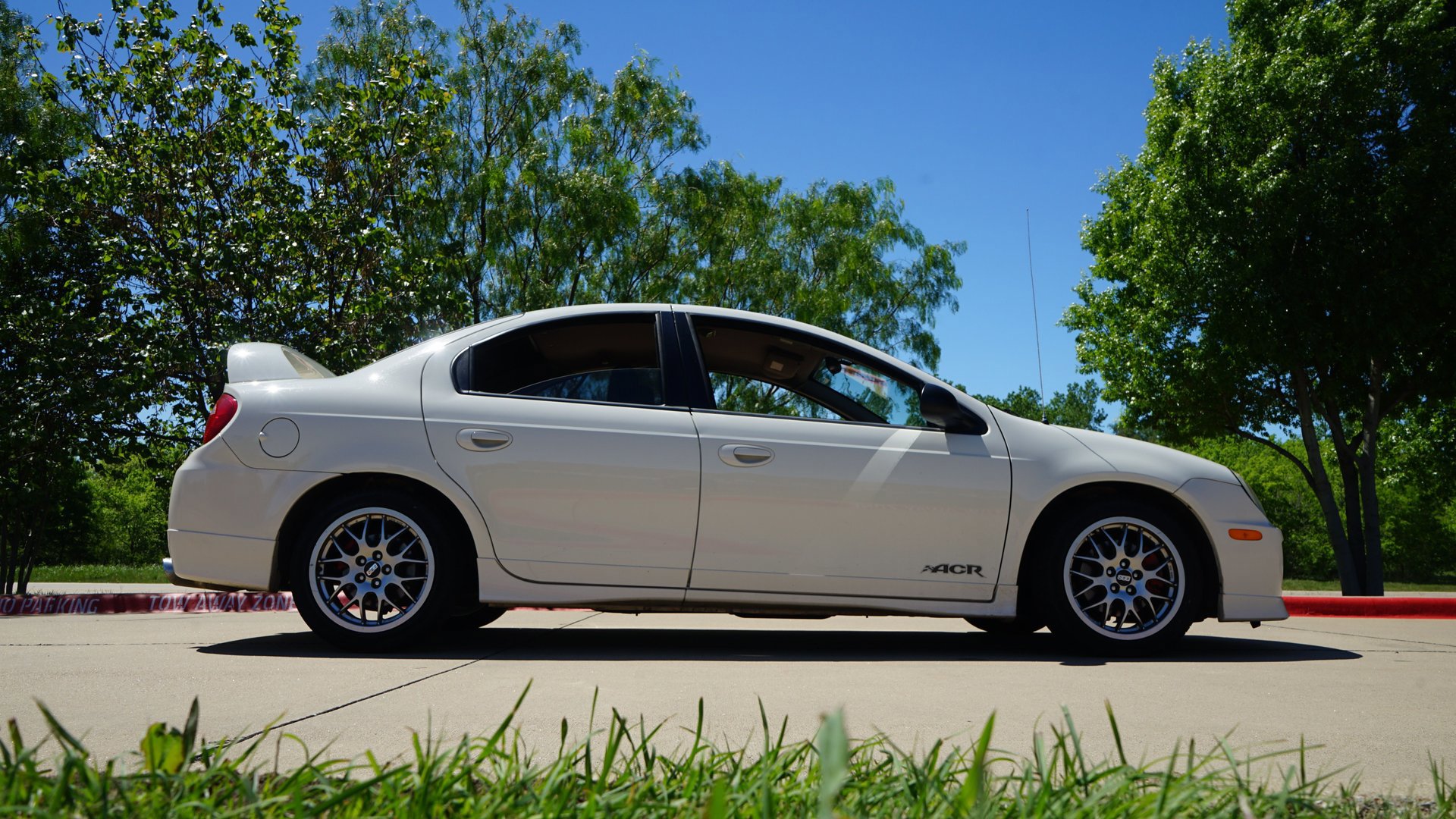 Used 2005 Dodge Neon w/ Competition Group image 19