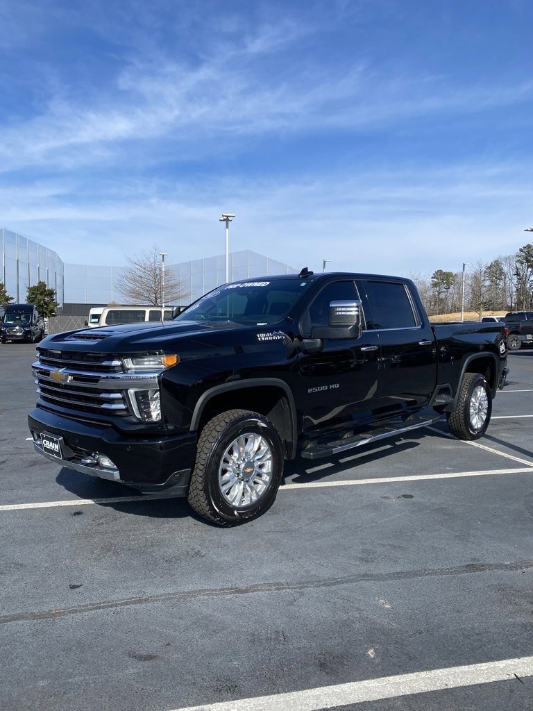 Used 2022 Chevrolet Silverado 2500 High Country image 3
