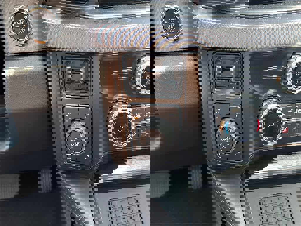 New 2025 Ford F250 Platinum image 27
