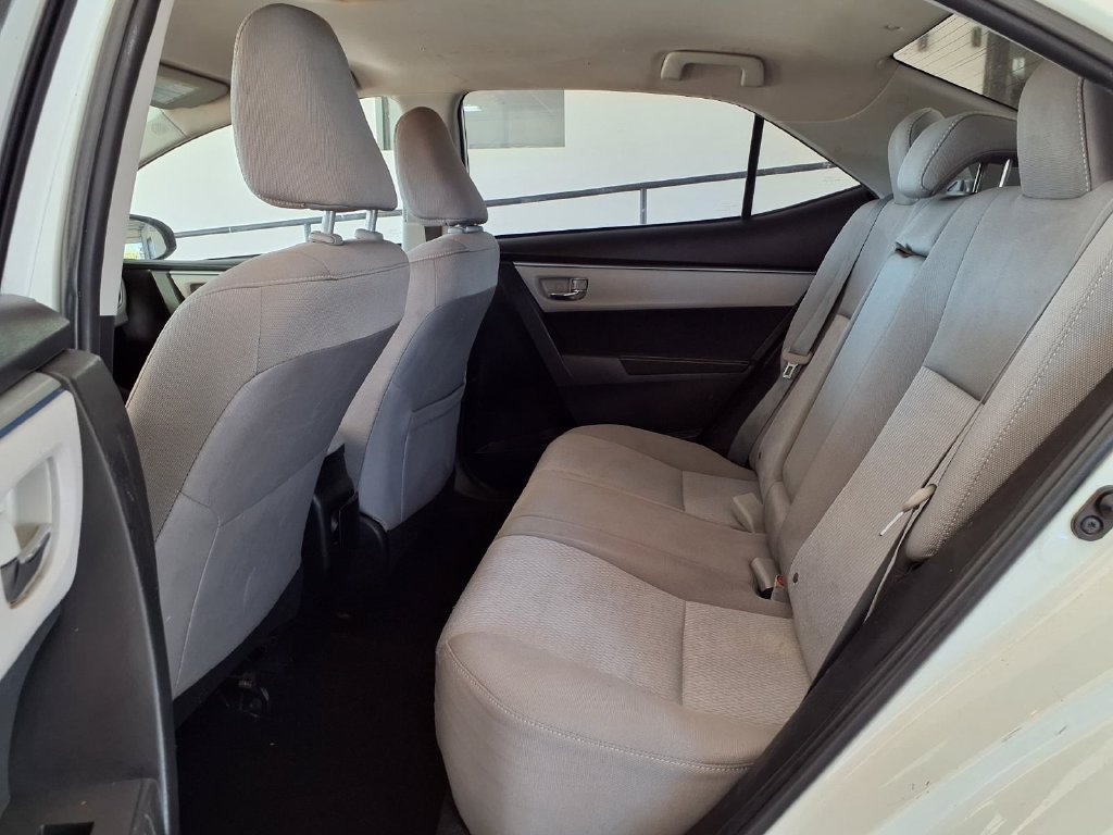 Used 2016 Toyota Corolla LE FWD image 13