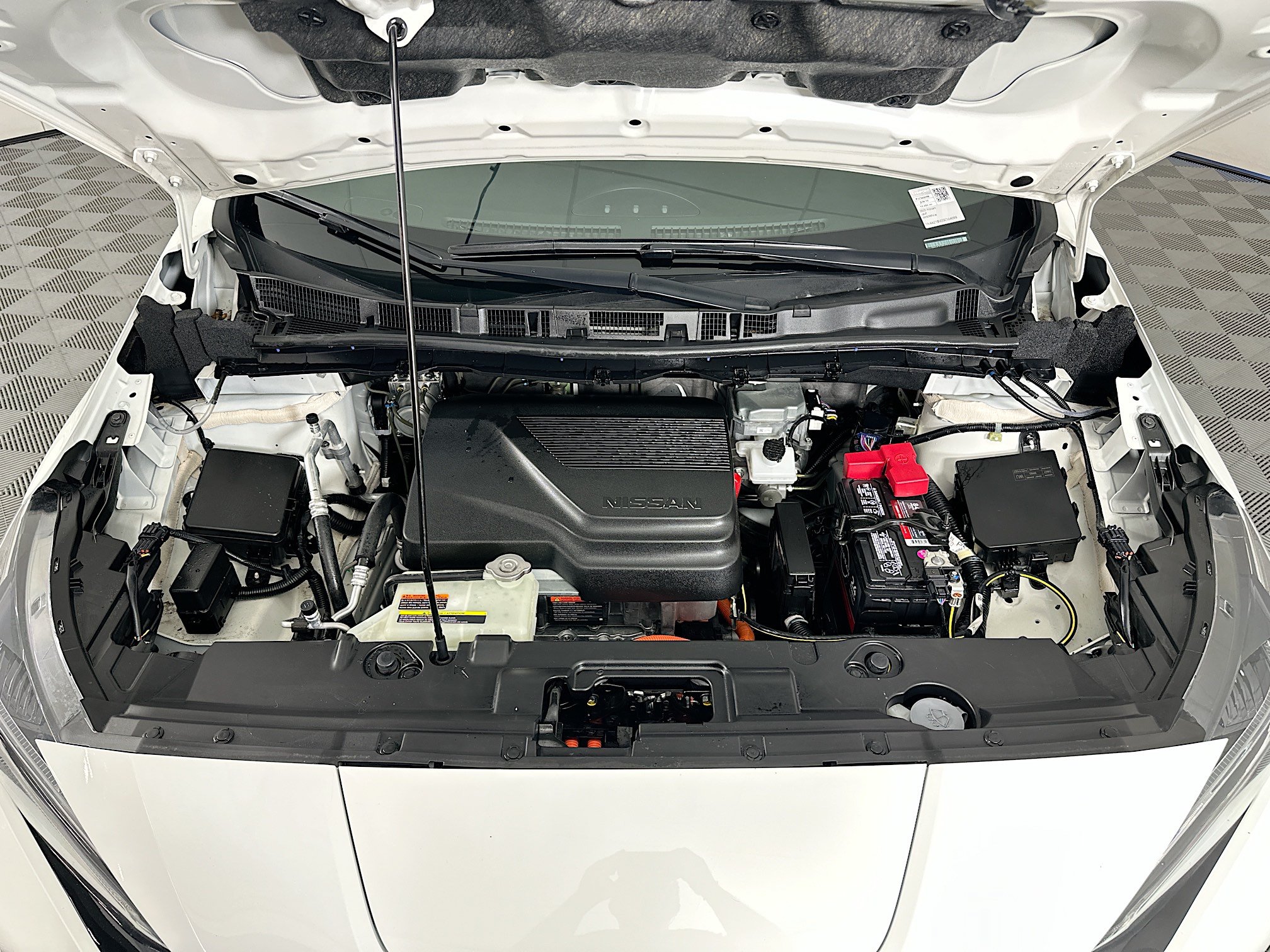 Used 2025 Nissan Leaf S FWD image 31