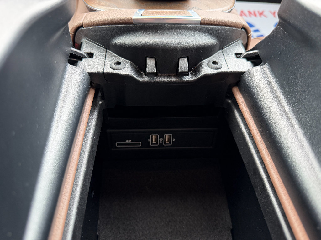 Used 2019 Mercedes-Benz E 300 4MATIC image 27