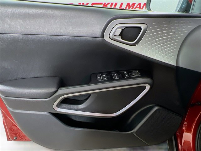 Used 2023 Kia Soul LX w/ LX Technology Package image 28