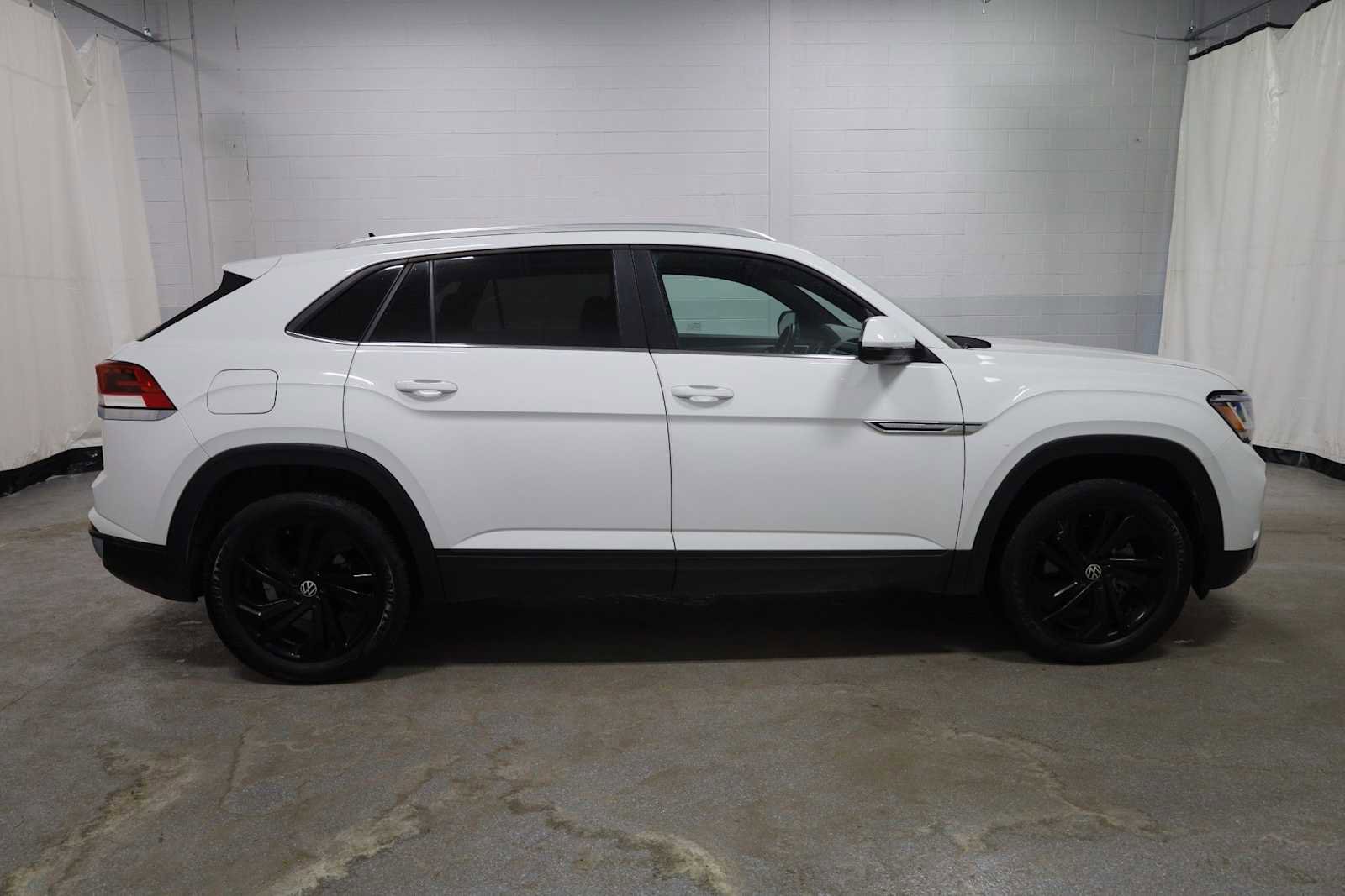 Used 2023 Volkswagen Atlas Cross Sport SE image 10