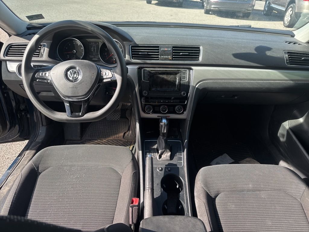 Used 2018 Volkswagen Passat 2.0T S FWD image 11