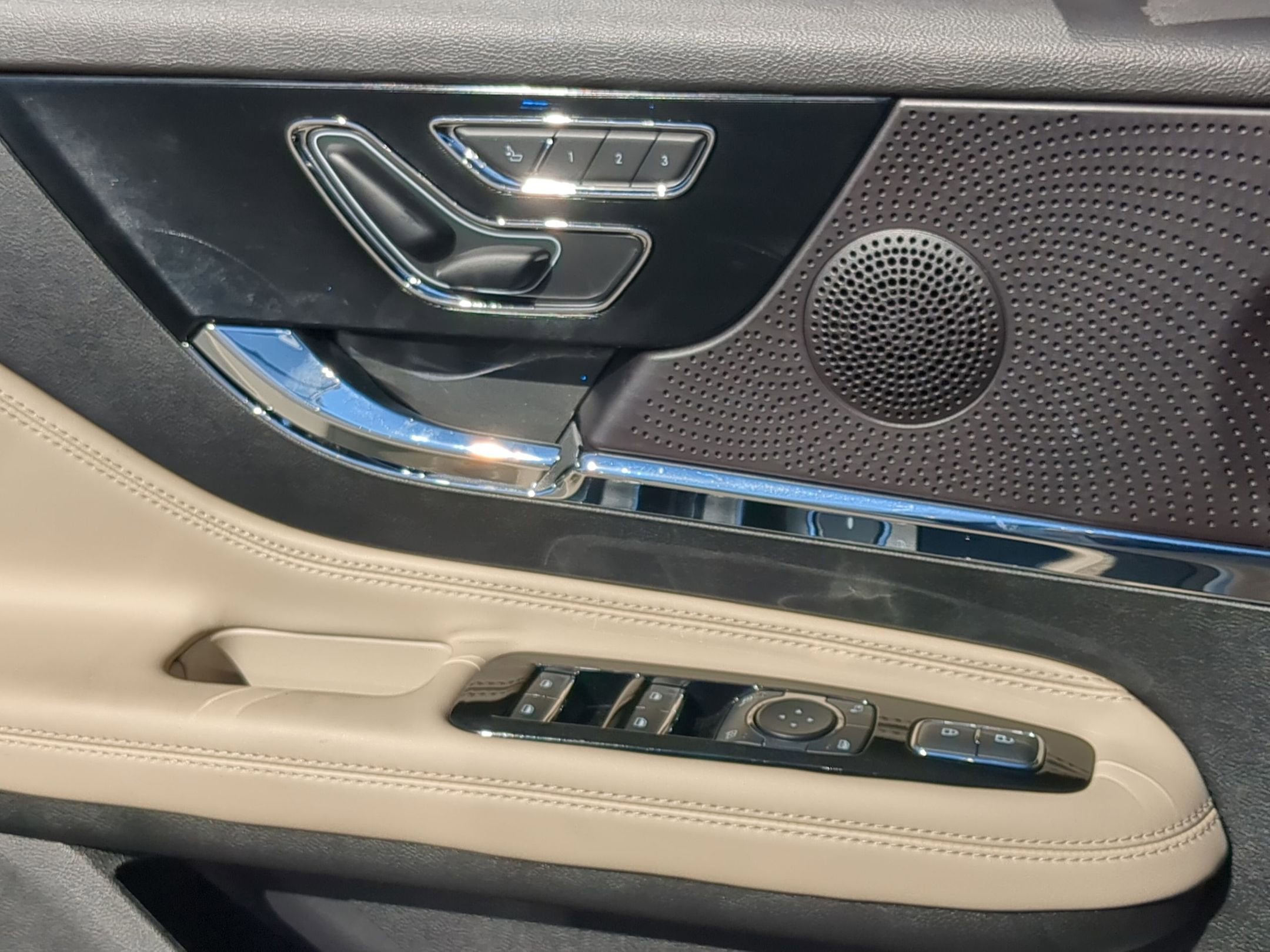 New 2026 Lincoln Corsair Premiere image 12