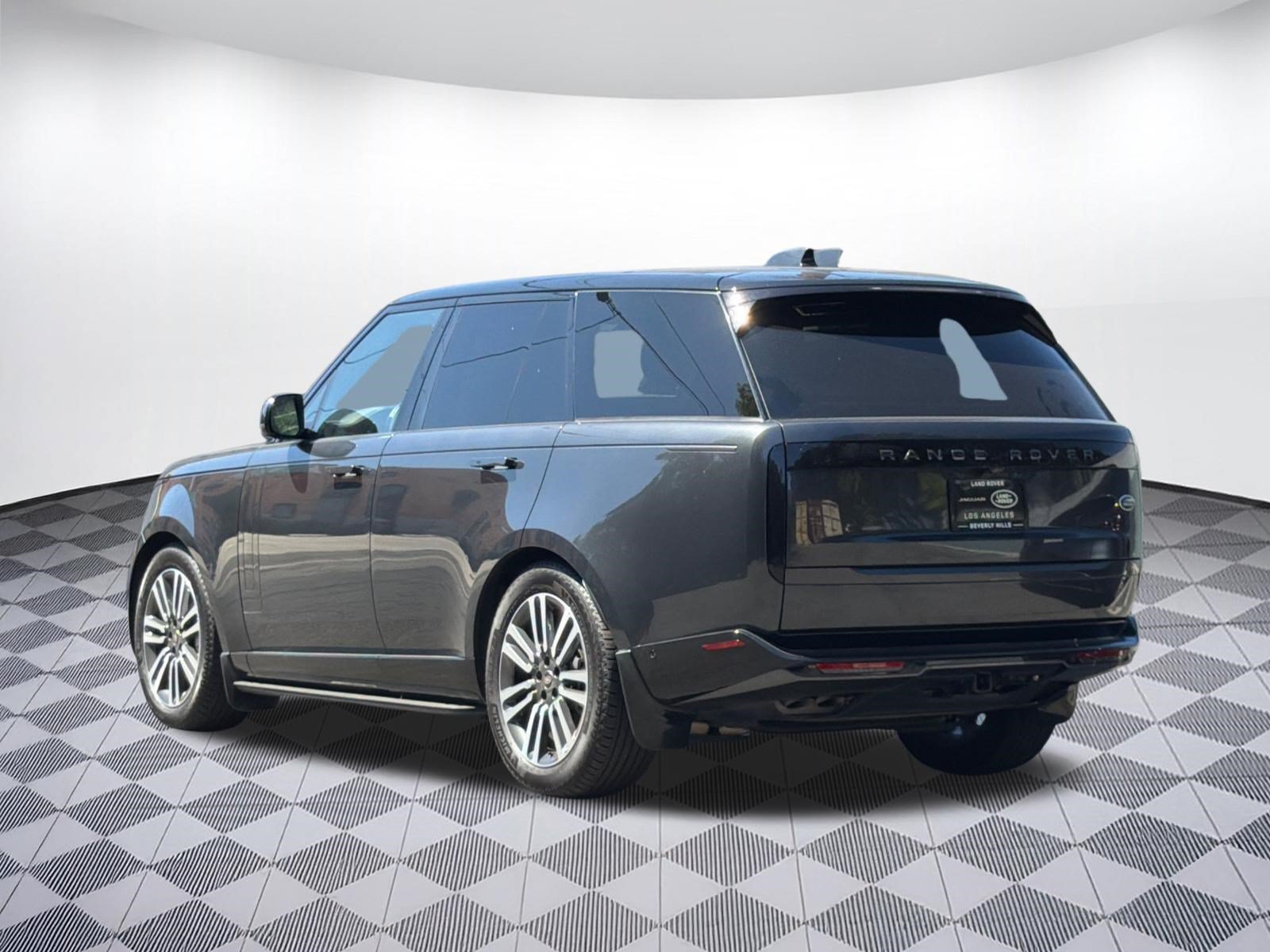 Used 2023 Land Rover Range Rover SE AWD/4WD image 3