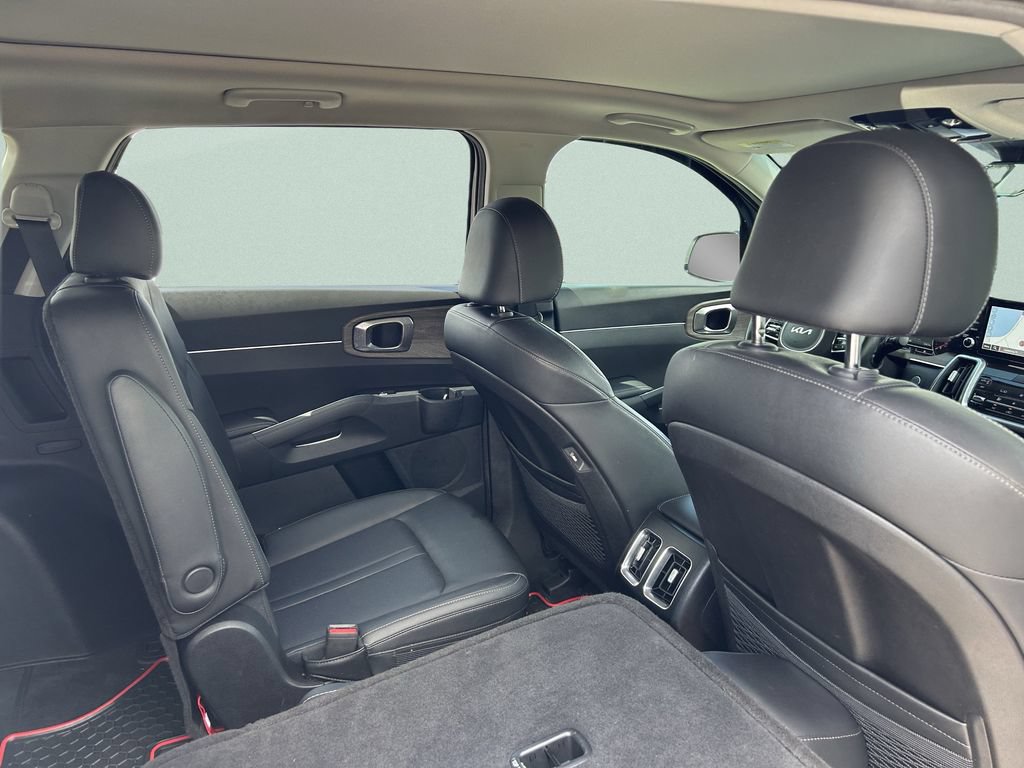 Used 2023 Kia Sorento EX w/ Panoramic Sunroof Package FWD image 22