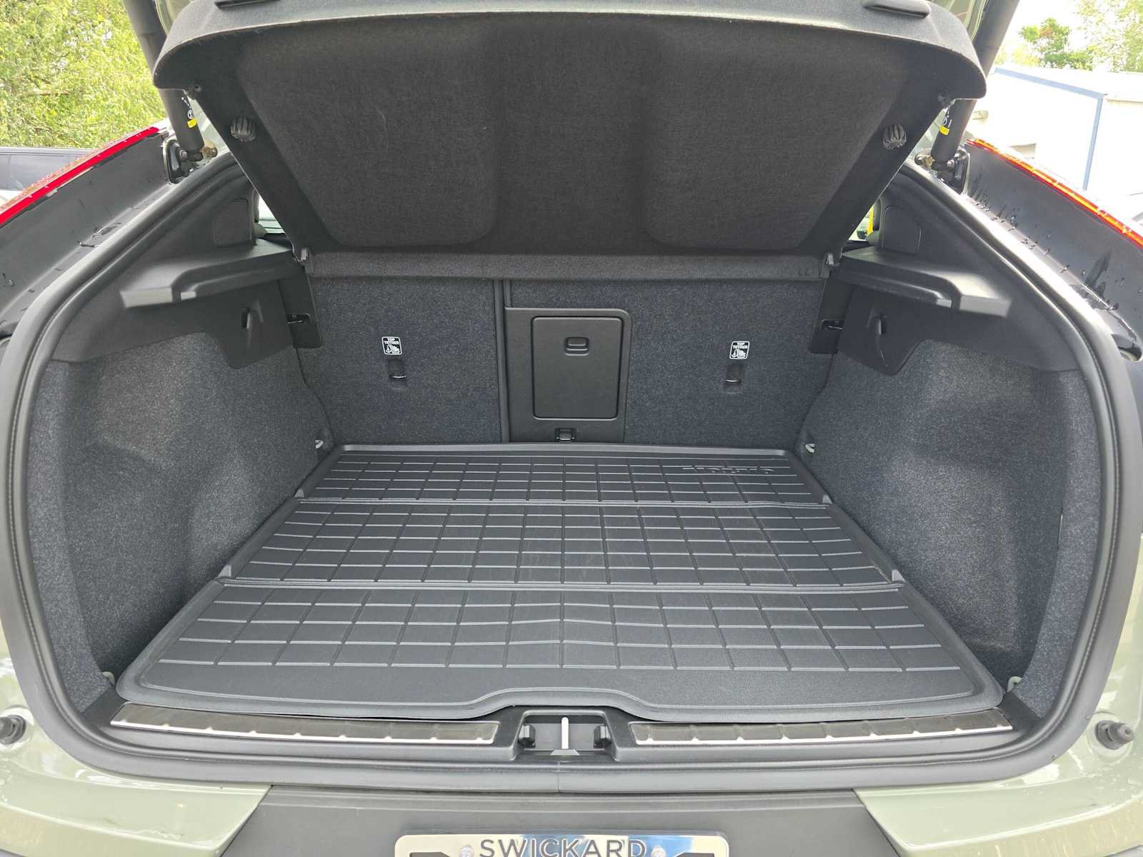 Certified 2023 Volvo C40 P8 Recharge Ultimate w/ Protection Package Premier AWD/4WD image 15
