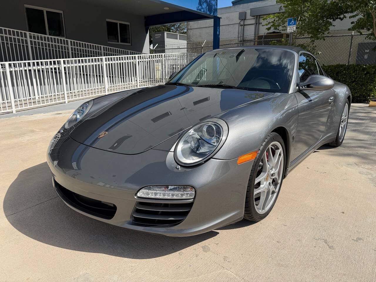 Used 2009 Porsche 911 Carrera 4S AWD/4WD image 4