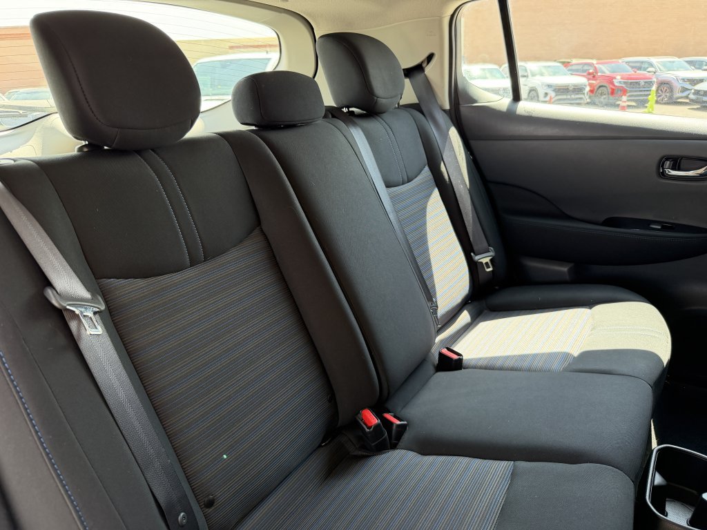 Used 2025 Nissan Leaf SV Plus FWD image 35