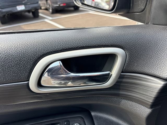 Used 2022 Jeep Grand Cherokee Laredo X AWD/4WD image 16