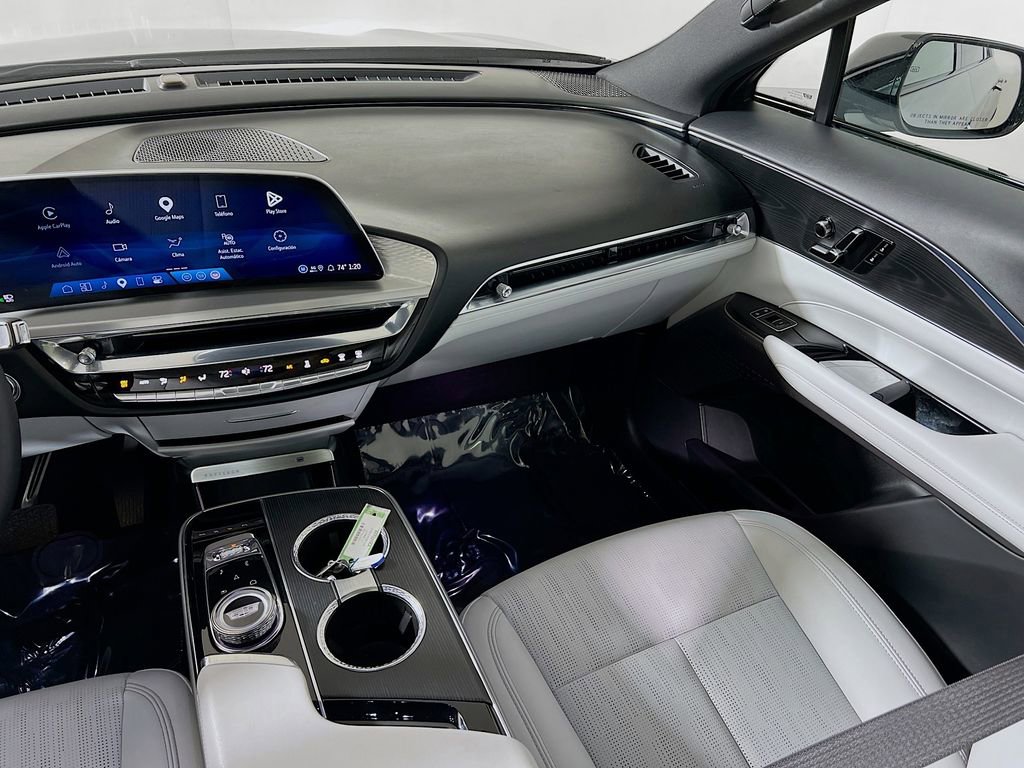 Used 2024 Cadillac Lyriq Luxury RWD image 22