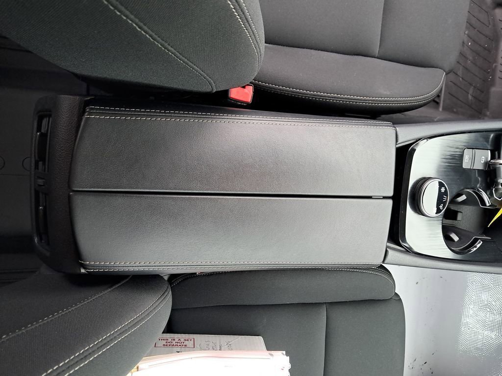 Certified 2024 Nissan Rogue S image 27