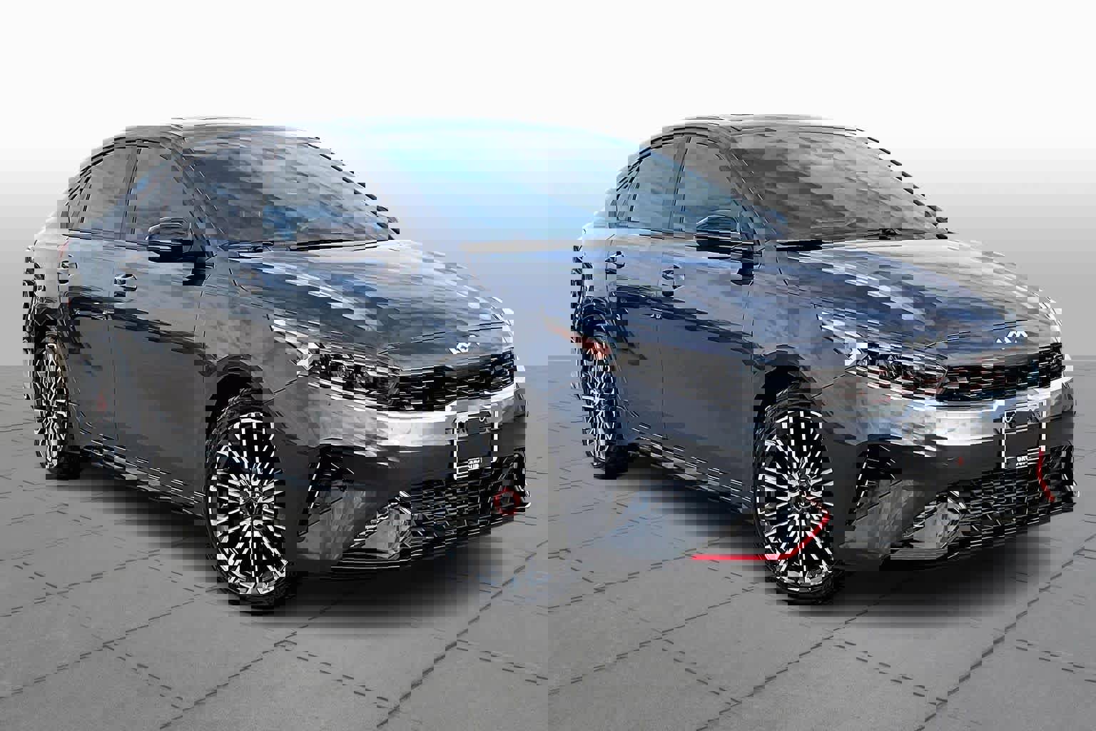 Used 2023 Kia Forte GT image 3