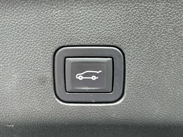 Used 2021 Chevrolet Tahoe RST w/ Luxury Package image 16