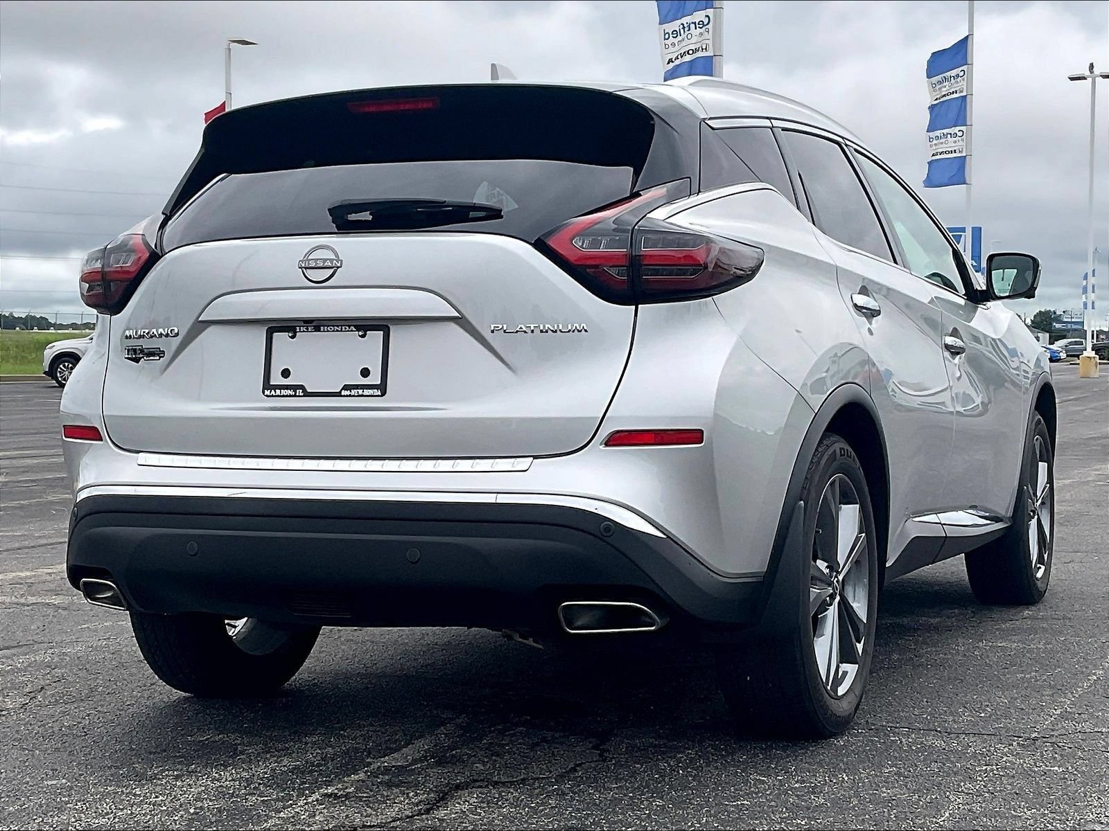 Used 2024 Nissan Murano Platinum w/ Cargo Package FWD image 2