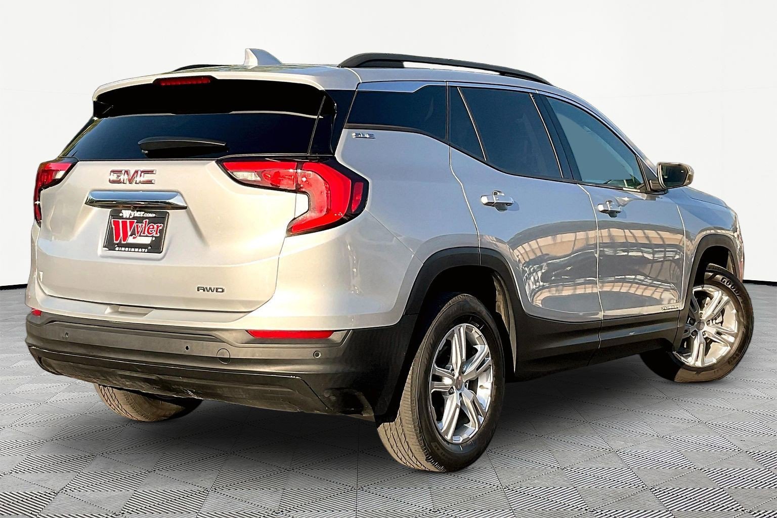 Used 2019 GMC Terrain SLE w/ Driver Convenience Package AWD/4WD image 6