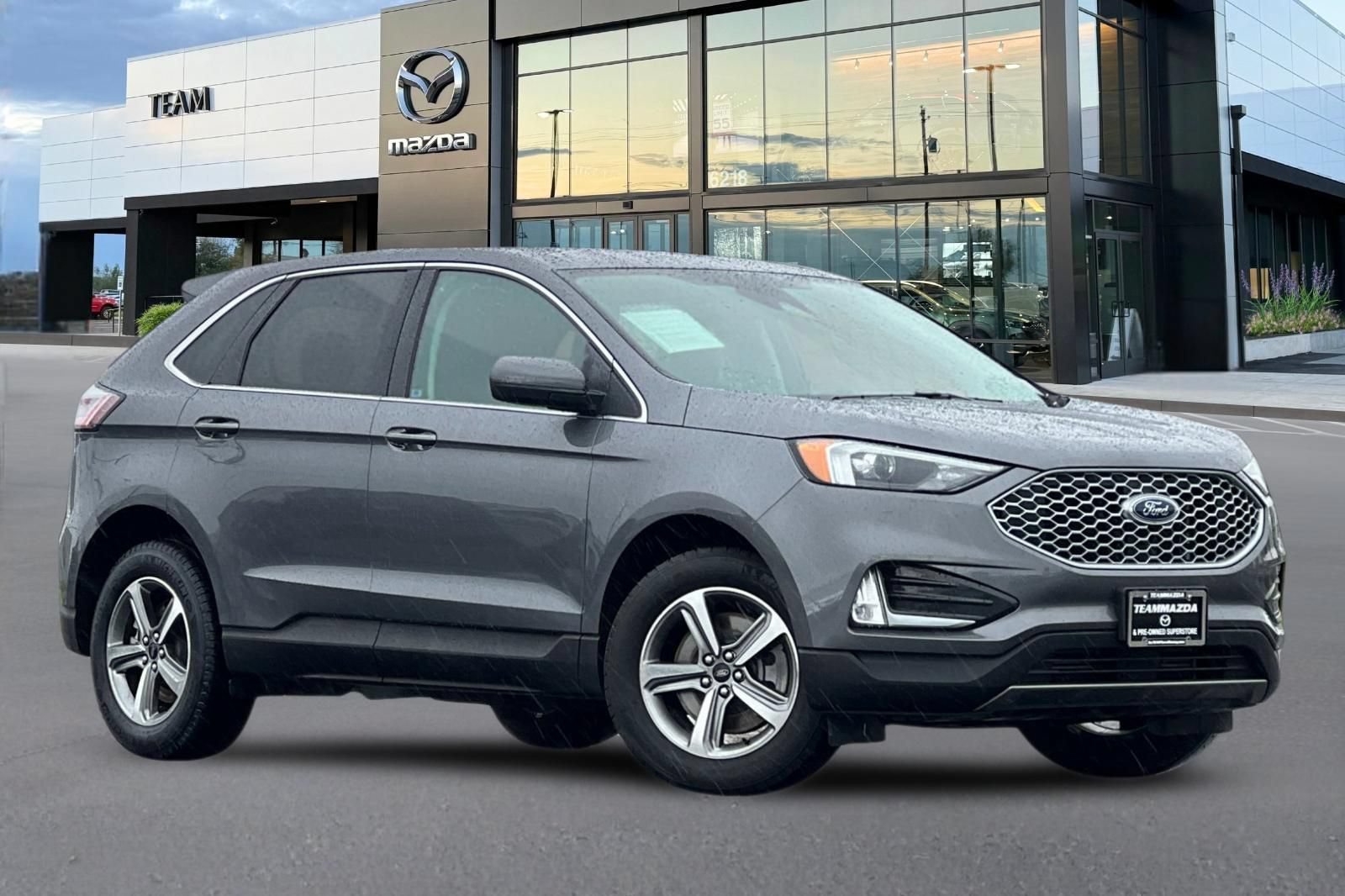 Used 2024 Ford Edge SEL w/ Convenience Package AWD/4WD image 2