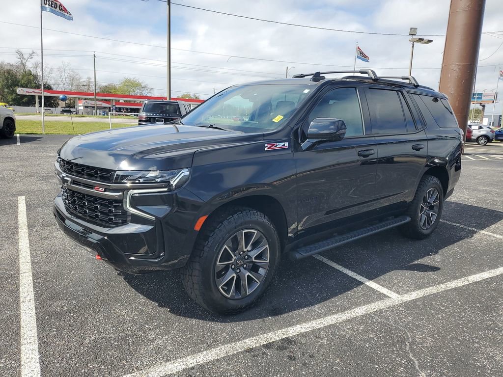 Used 2022 Chevrolet Tahoe Z71 w/ Luxury Package image 2