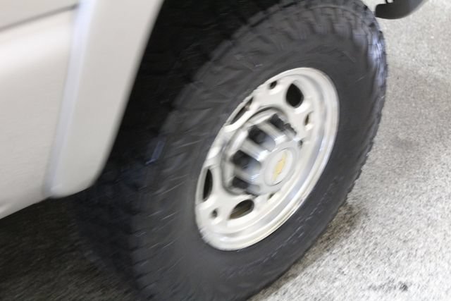 Used 2005 Chevrolet Silverado 2500 LT w/ Heavy-Duty Power Package AWD/4WD image 29