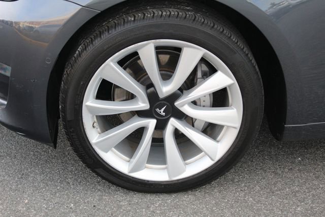 Used 2019 Tesla Model 3 Standard Range Plus image 14