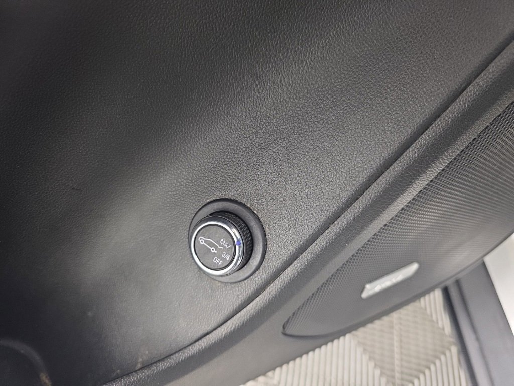 Used 2023 Chevrolet Blazer Premier image 14