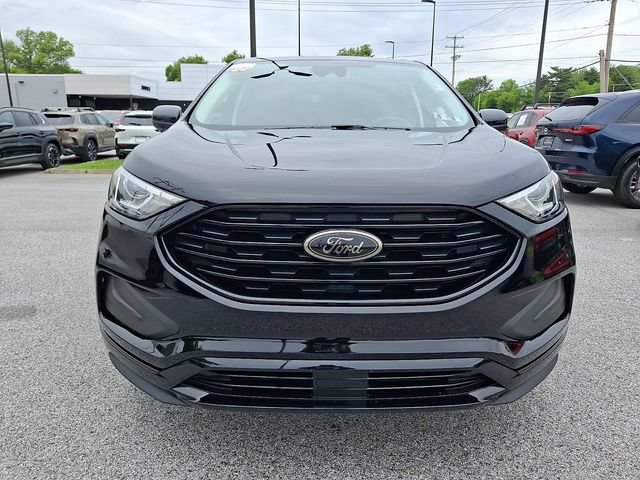 Used 2022 Ford Edge SE w/ Black Appearance Package AWD/4WD image 3