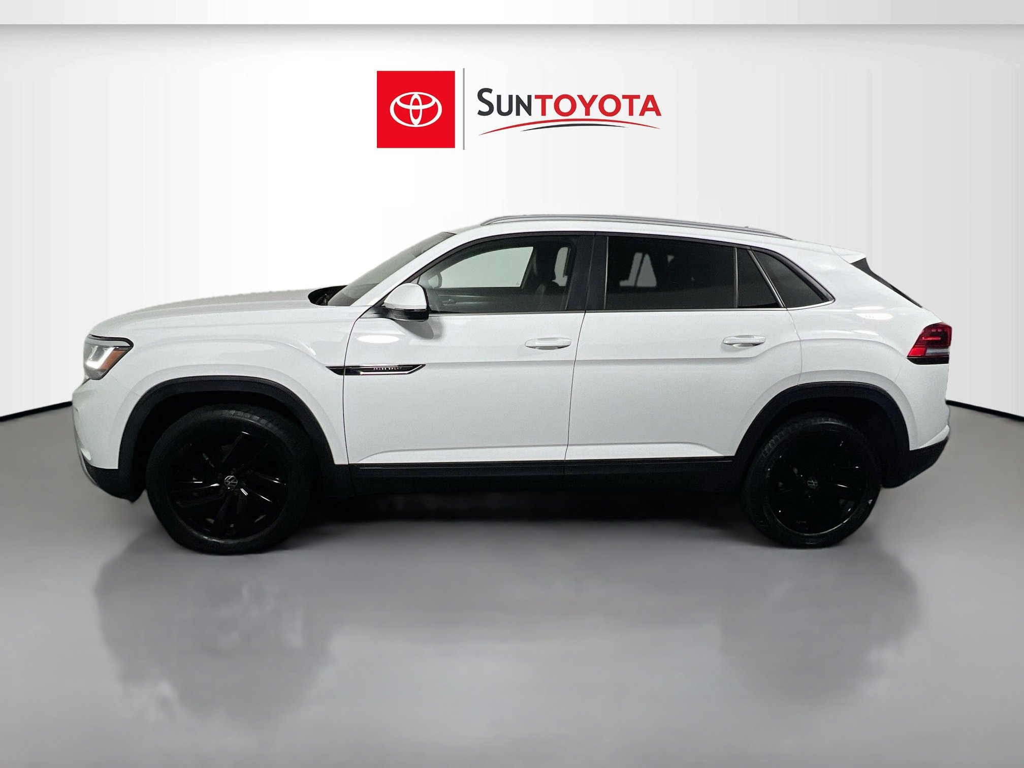 Used 2022 Volkswagen Atlas Cross Sport SE image 7
