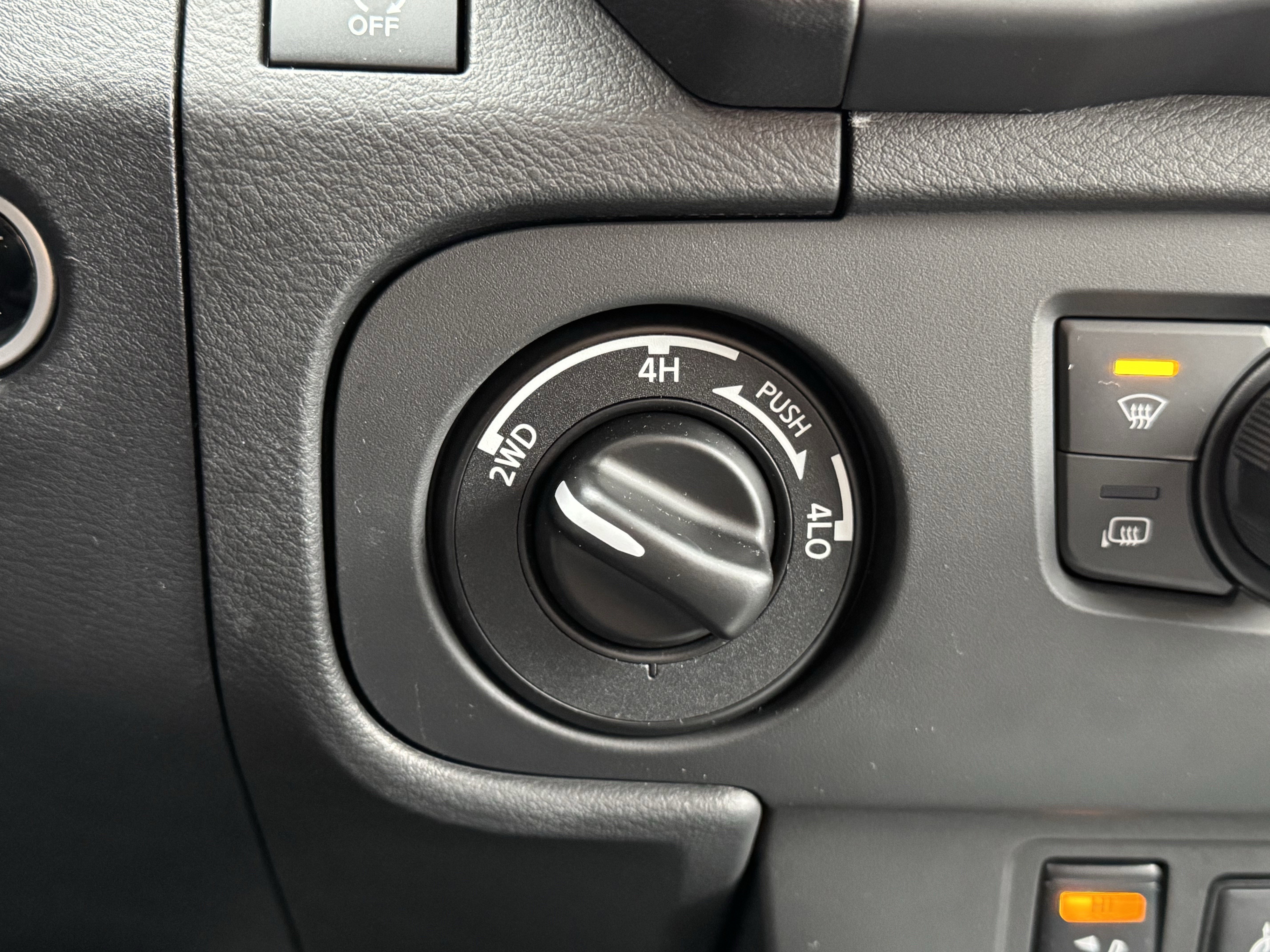 Certified 2025 Nissan Frontier SV w/ SV Convenience Package image 30