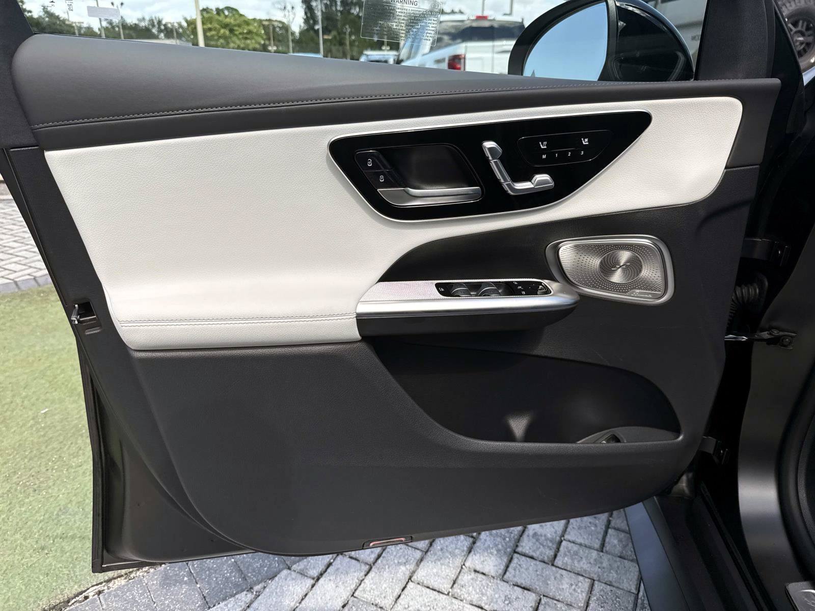 New 2027 Mercedes-Benz GLC 300 image 17