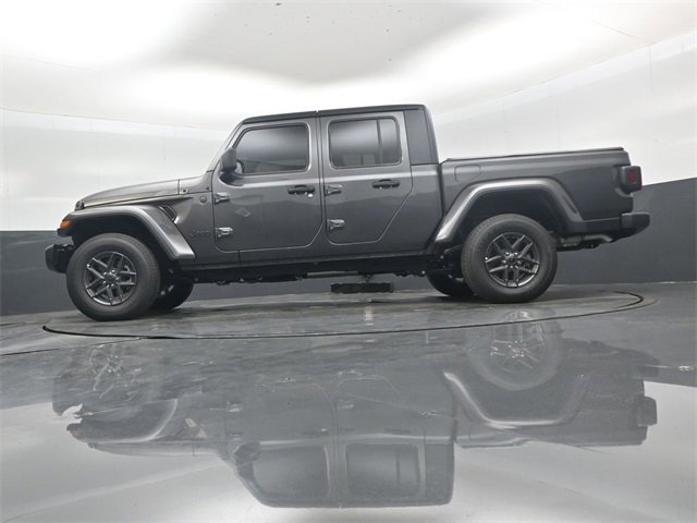 New 2025 Jeep Gladiator Sport image 40